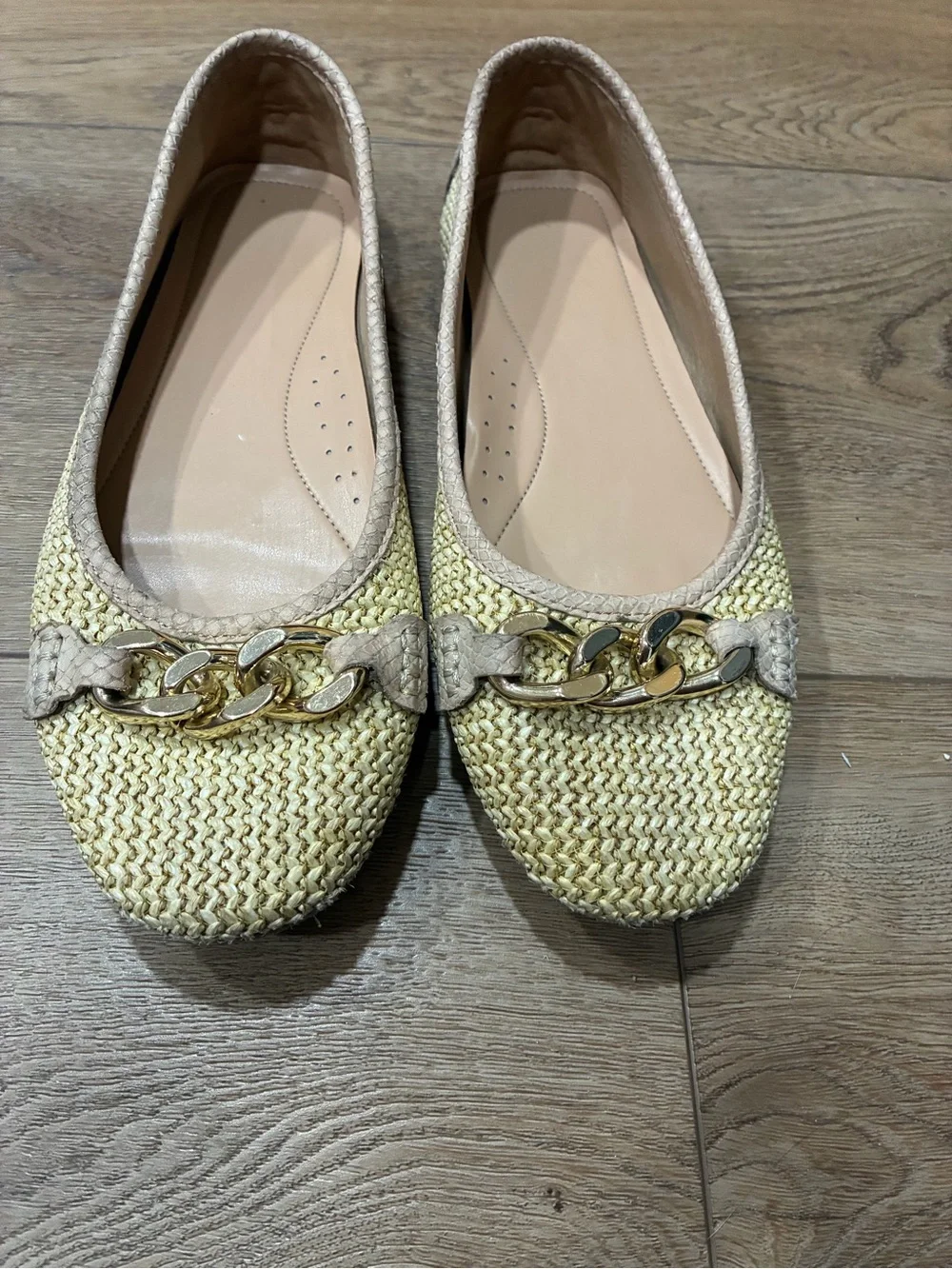 Donald J. Pliner Raya raffia Woven Chain-Accent ballet Flats